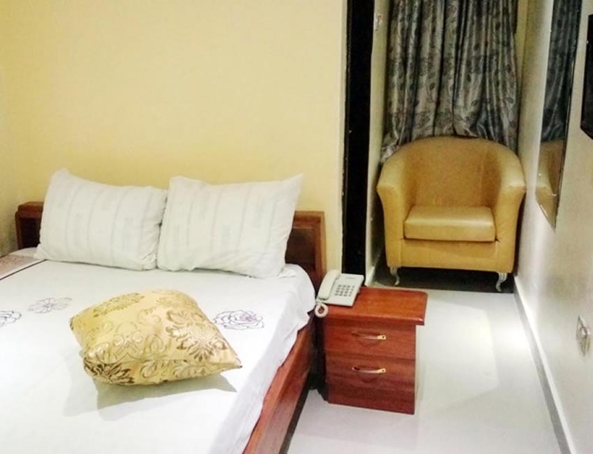 Ben Auto Hotel ลากอส ภายนอก รูปภาพ