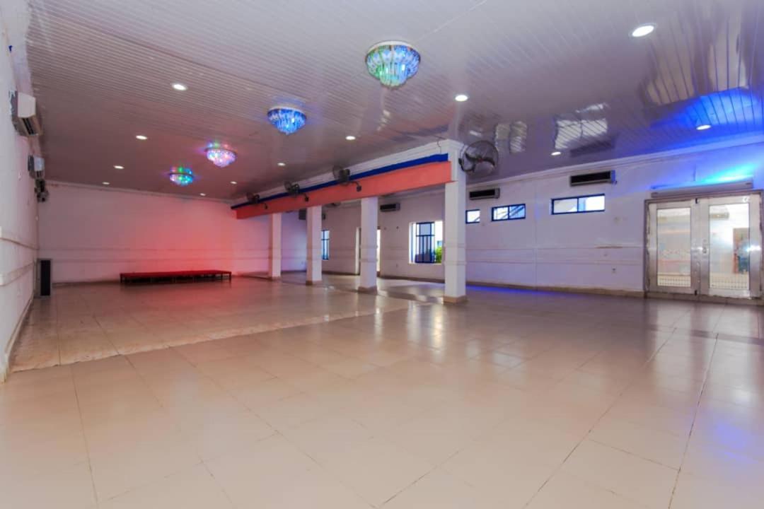 Ben Auto Hotel ลากอส ภายนอก รูปภาพ