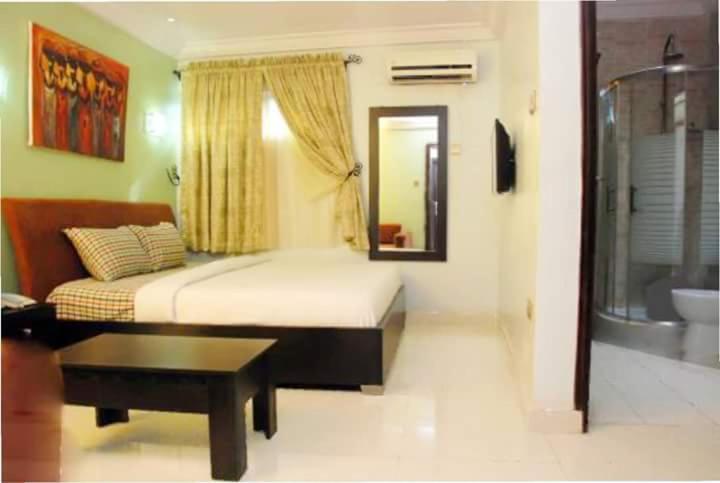 Ben Auto Hotel ลากอส ภายนอก รูปภาพ