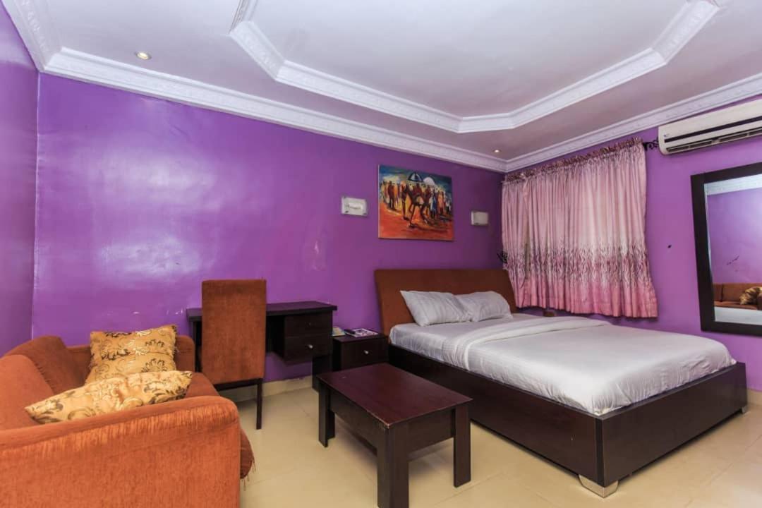 Ben Auto Hotel ลากอส ภายนอก รูปภาพ