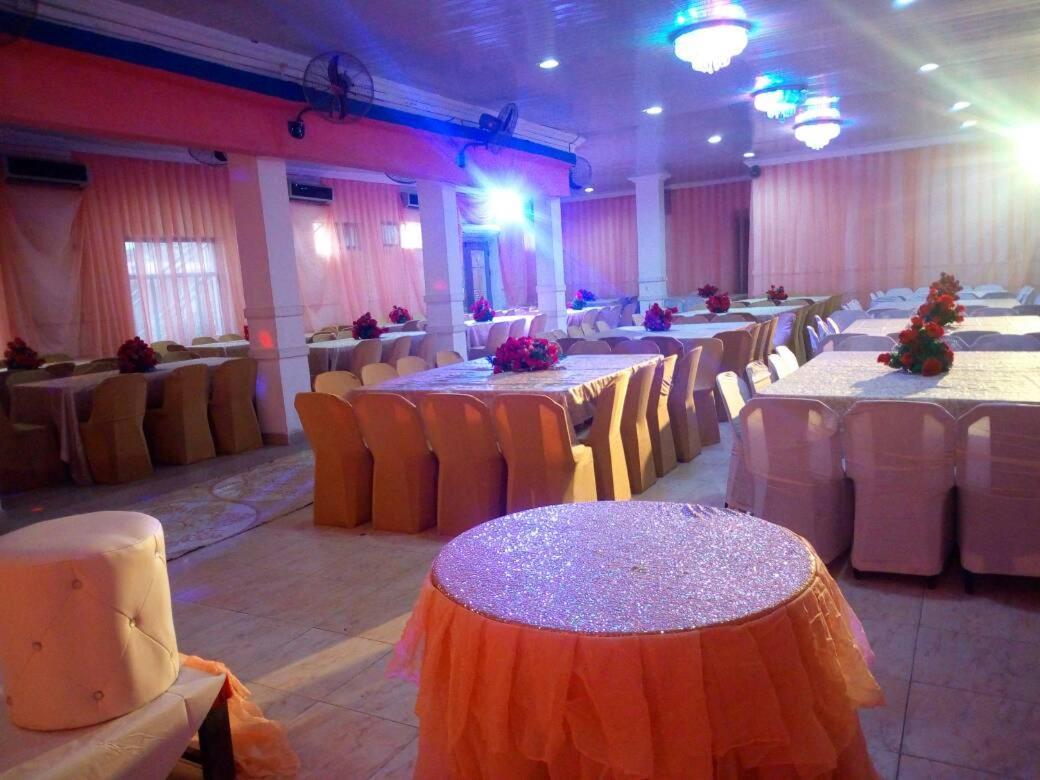 Ben Auto Hotel ลากอส ภายนอก รูปภาพ