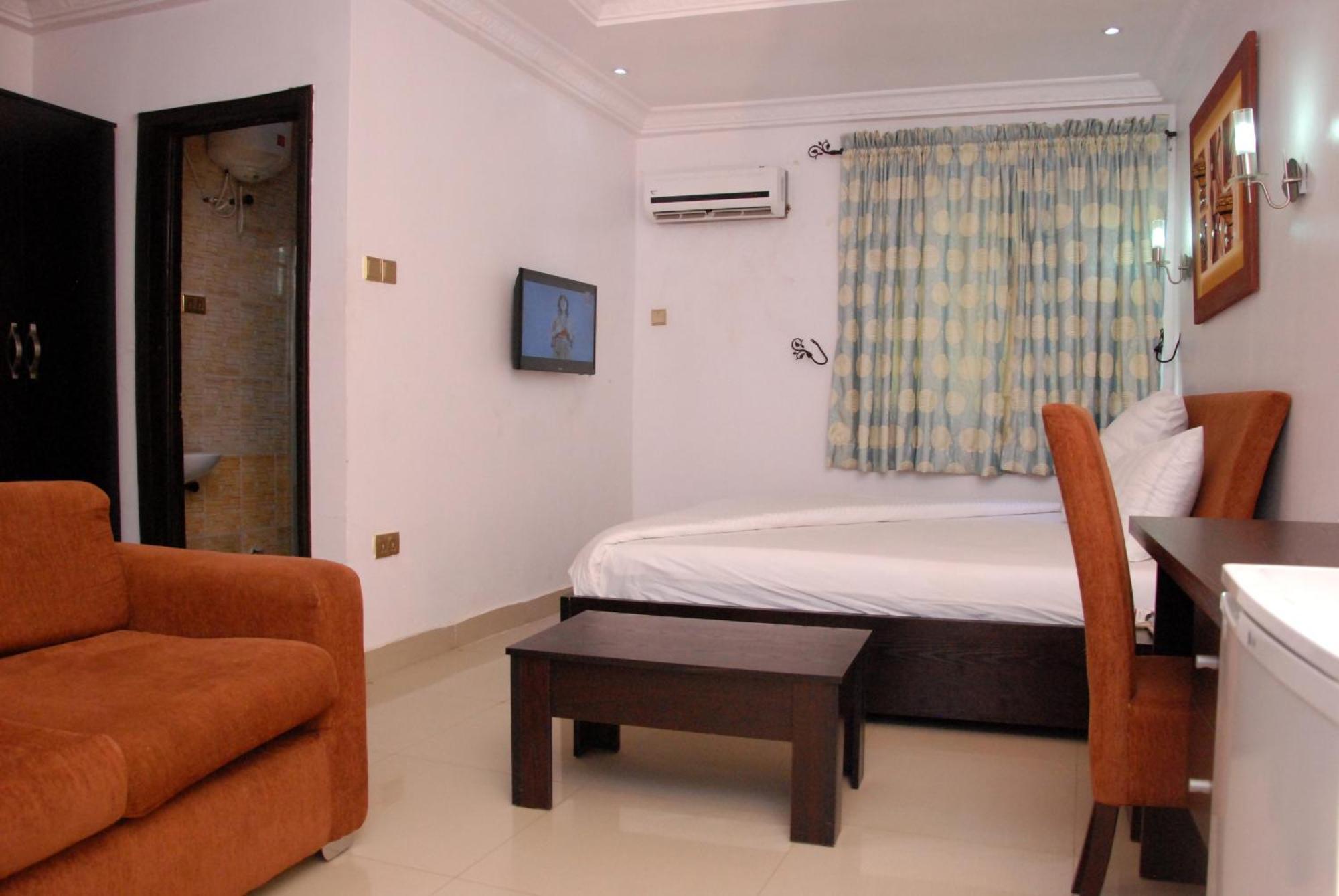 Ben Auto Hotel ลากอส ภายนอก รูปภาพ