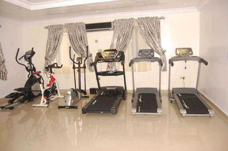 Ben Auto Hotel ลากอส ภายนอก รูปภาพ