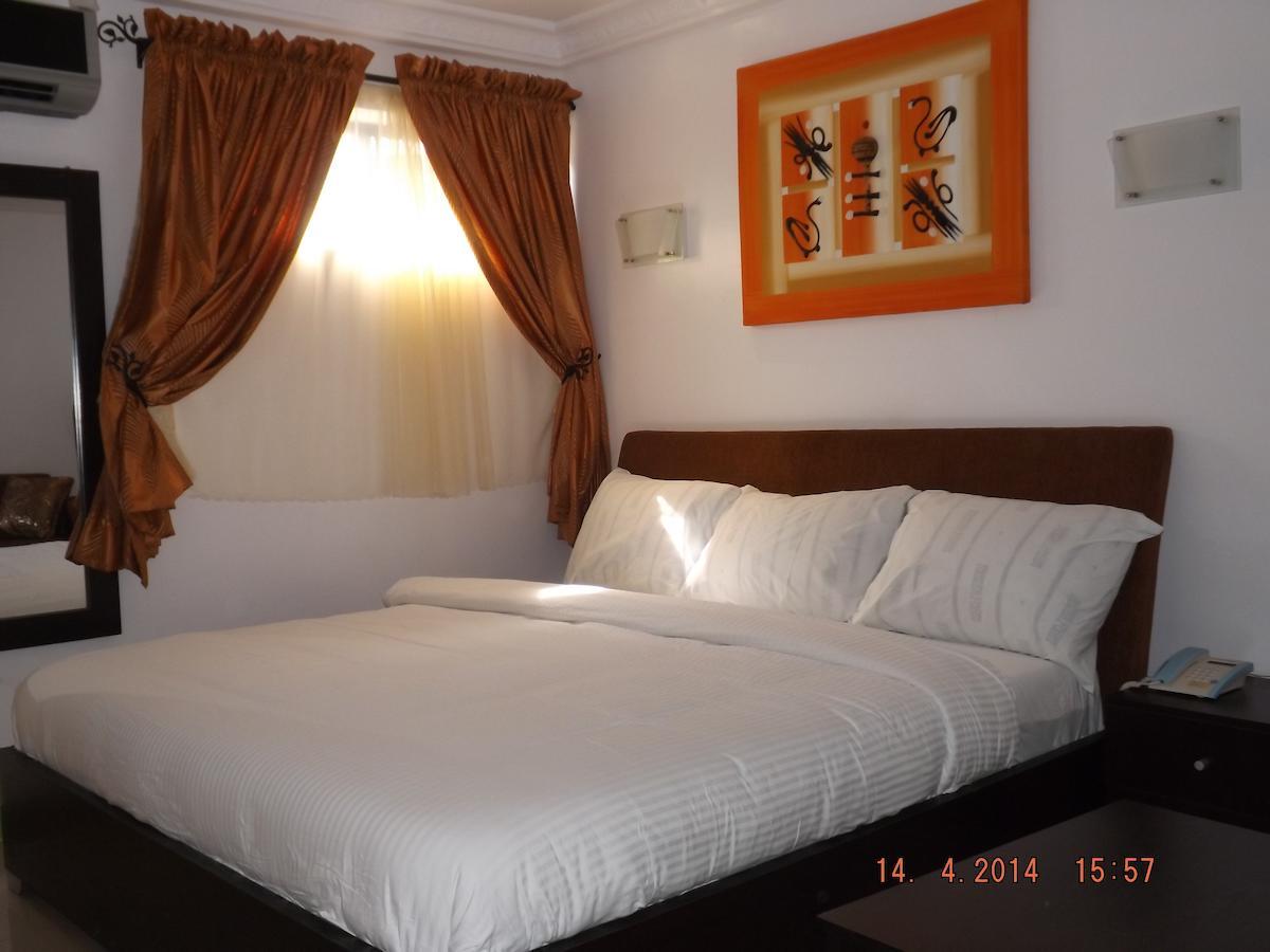 Ben Auto Hotel ลากอส ห้อง รูปภาพ