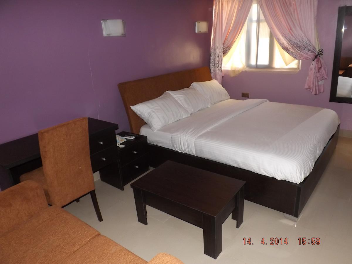 Ben Auto Hotel ลากอส ห้อง รูปภาพ